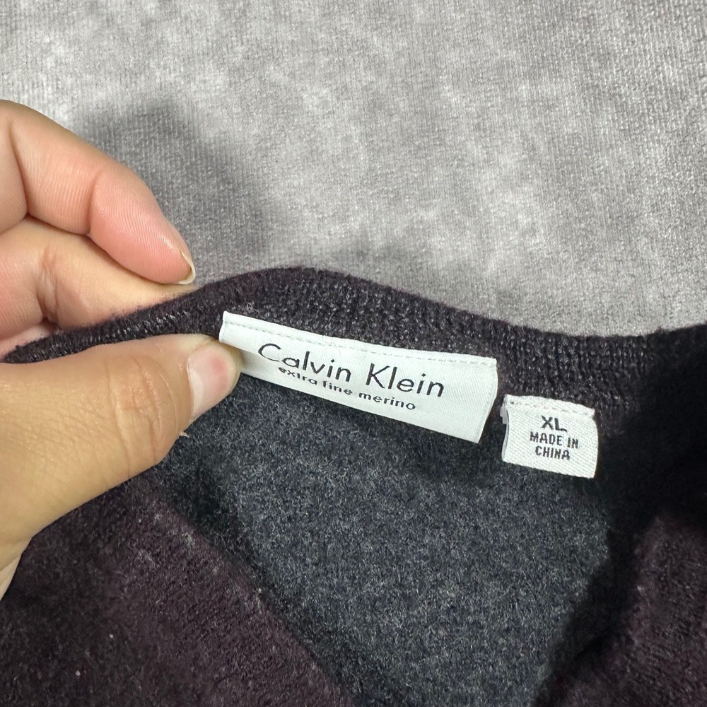 Calvin Klein Extra Fine Merino Wool V-Neck Sweater XL Plum Purple Knit Cropped - Picture 3 of 6